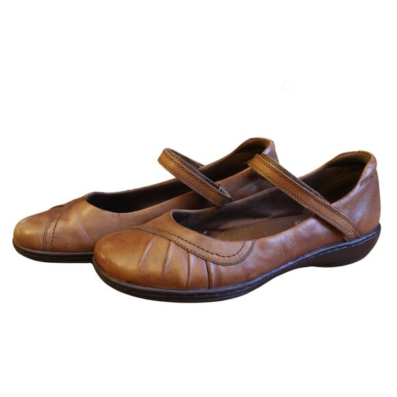 Michel M... Shoes - Michel M... Brown Leather Mary Janes 8.5 Comfy Trendy Cottagecore Farmcore GUC